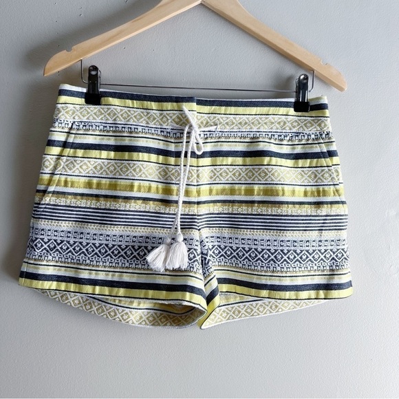 Ann Taylor LOFT The Riviera Short in Yellow White Jacquard Stripes, Size‎ 0 - Picture 2 of 13